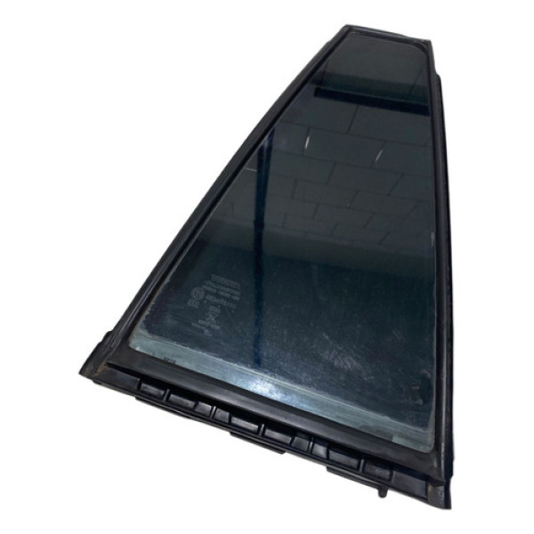 Vidro Vigia Traseiro Direito Toyota Corolla Cross 2023