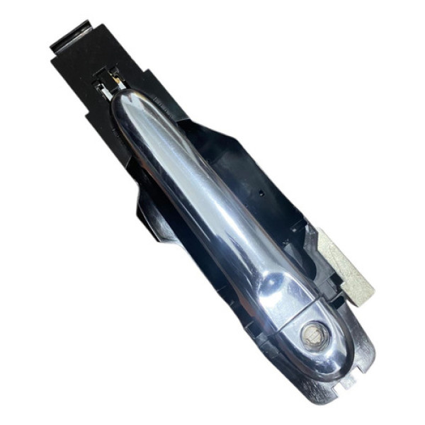 Maçaneta Externa Dianteira Esquerda Nissan Versa 2018