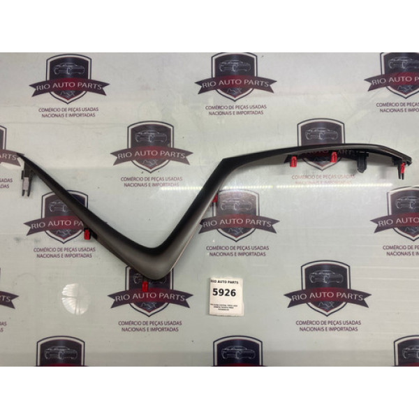 Moldura Central Friso Lado Direito Toyota Yaris 550460d100