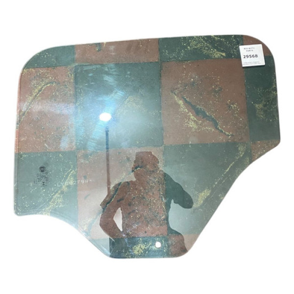 Vidro Porta Traseira Esquerda Fiat Mobi 2020