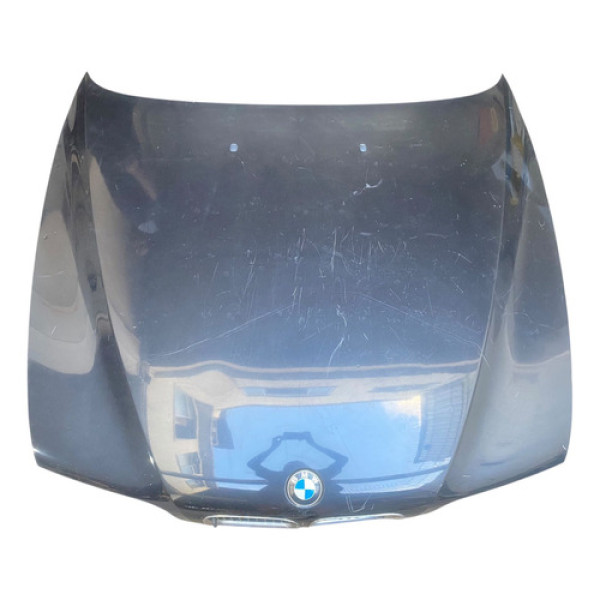 Capo Bmw 540i 1998 C/ Detalhe Na Grade 