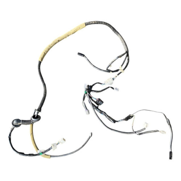 Chicote Tampa Traseira Toyota Yaris Hatch 2022 821850d461