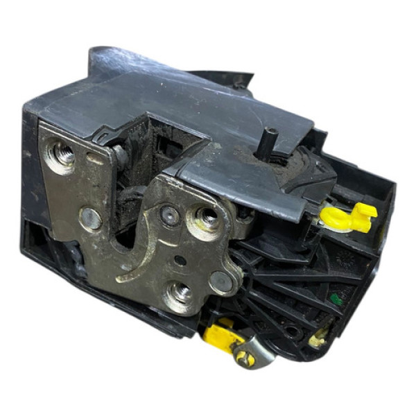 Fechadura Traseira Esquerda Renault Sanero 2018 825033943r