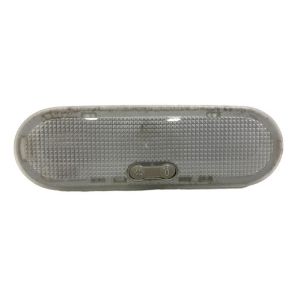 Luz Cortesia Nissan March 2018 