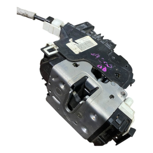 Fechadura Dianteira Direita Mercedes A200 2014 A1667200435